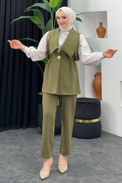 Nurdan Yelekli Takım Fıstık Yeşili